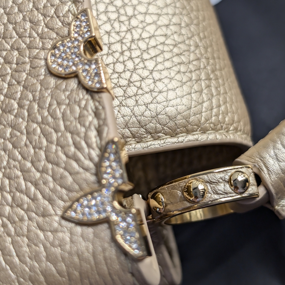 LV Capucines Nano Flower Crown: Special Edition - Picture 5 of 14